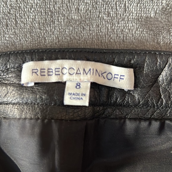 Rebecca Minkoff Ibiza Black Leather Skirt SZ 8 - Picture 5 of 9